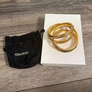 Chanel Rare Vintage Gold Bangle Bracelet‎ Set of 4
